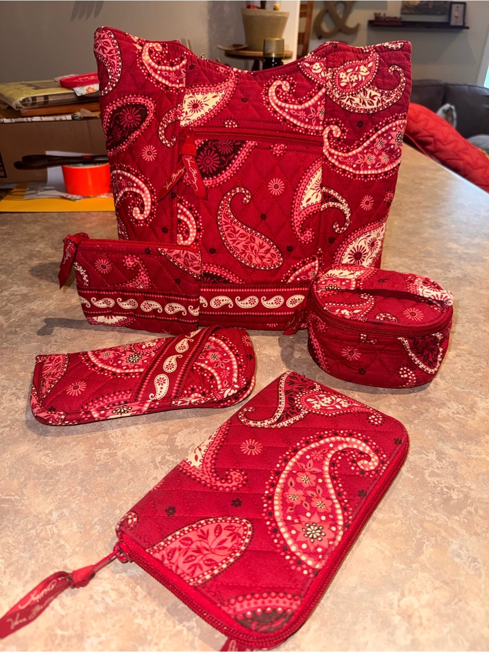 Vera Bradley Classic Red Paisley Bundle 5 Pieces Quilted Shoulder Bag